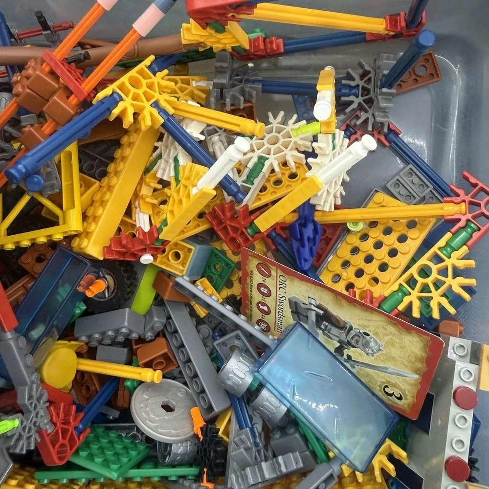 K'NEX KRE-O Building Toy Parts Lot Figures Plants Zombies Dungeons Dragons Mixed